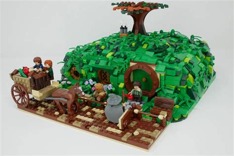 LEGO Icons The Lord Of The Rings: The Shire。